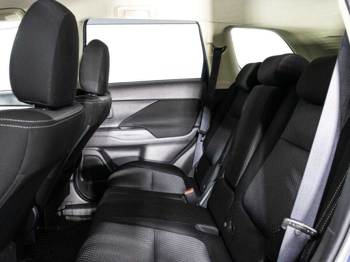Mitsubishi Outlander, 2018 Фото №10