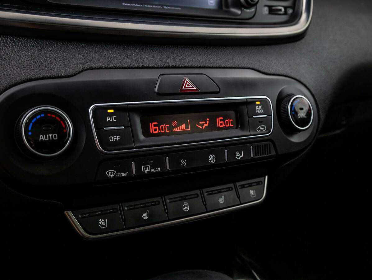 Kia Sorento, 2018 Фото №14