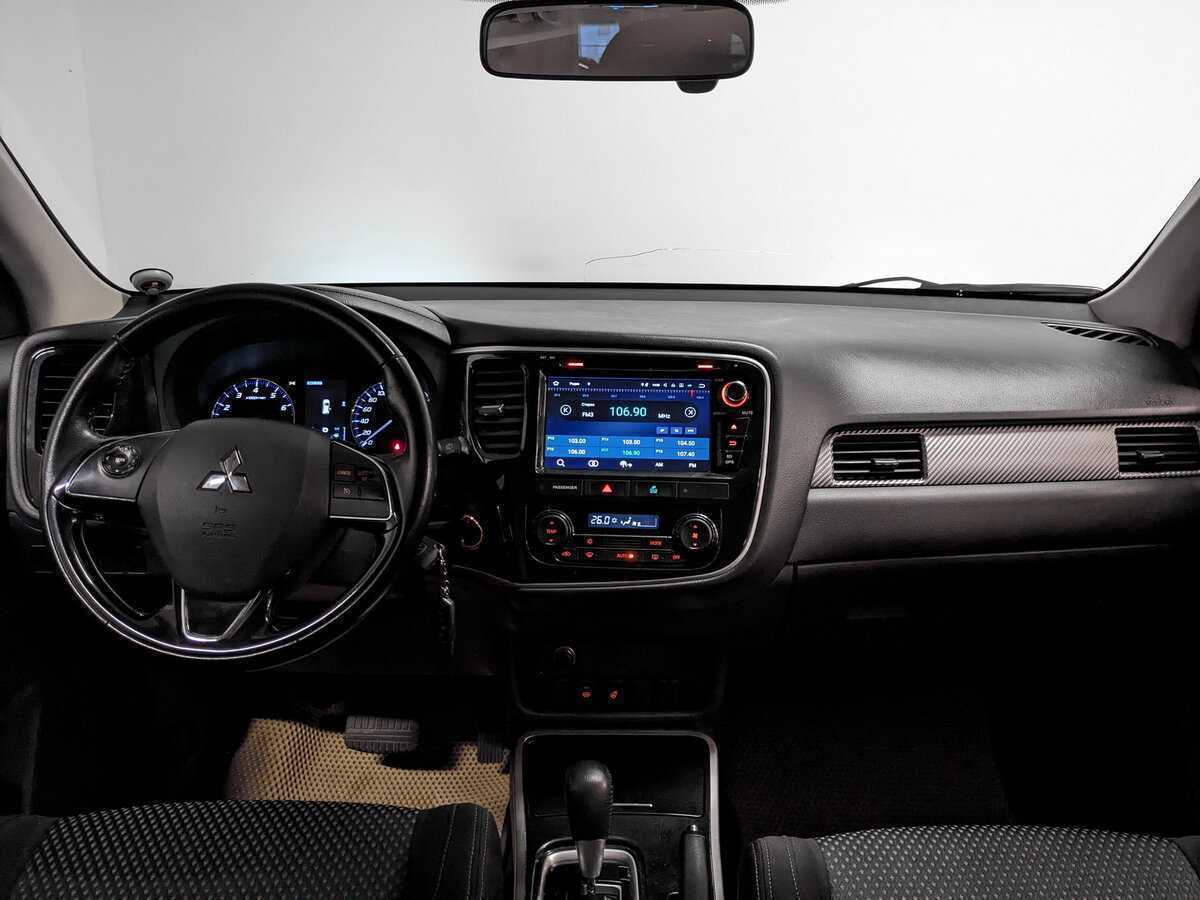 Mitsubishi Outlander, 2017 Фото №12