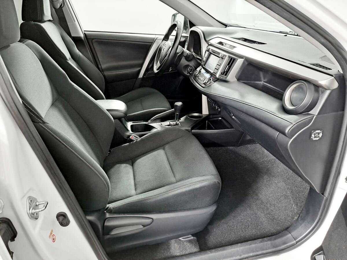 Toyota RAV4, 2015 Фото №7
