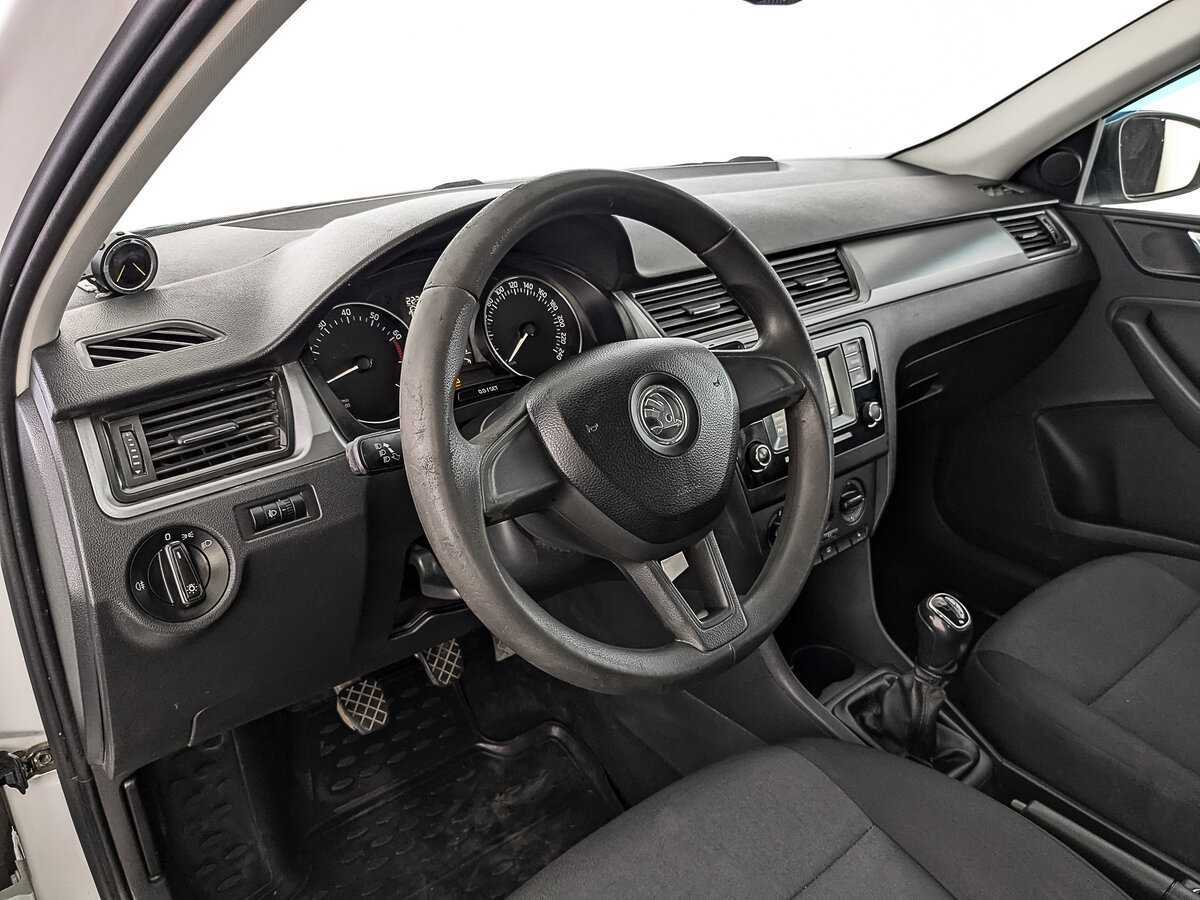 Skoda Rapid, 2017 Фото №15