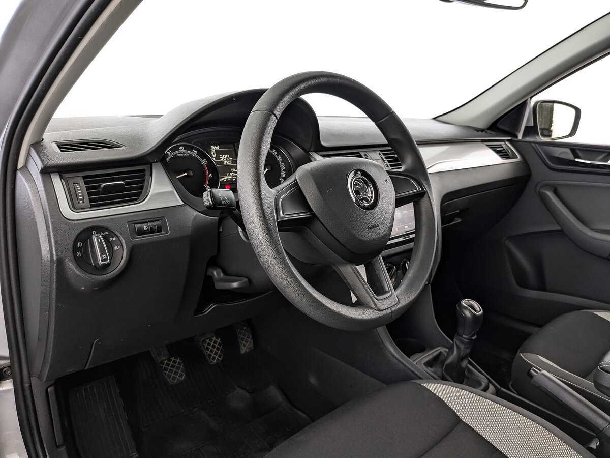 Skoda Rapid, 2018 Фото №11