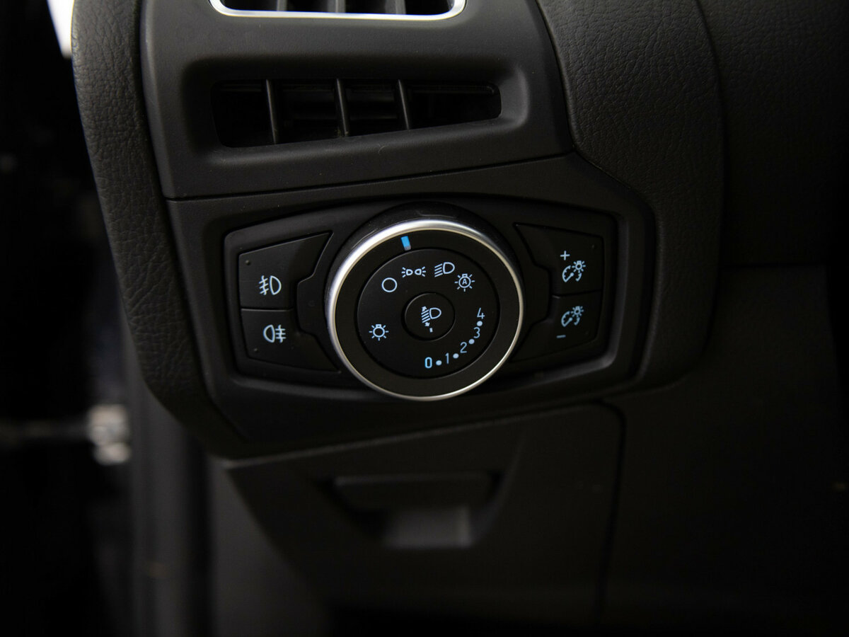 Ford Focus III Рестайлинг, 2016 Фото №17