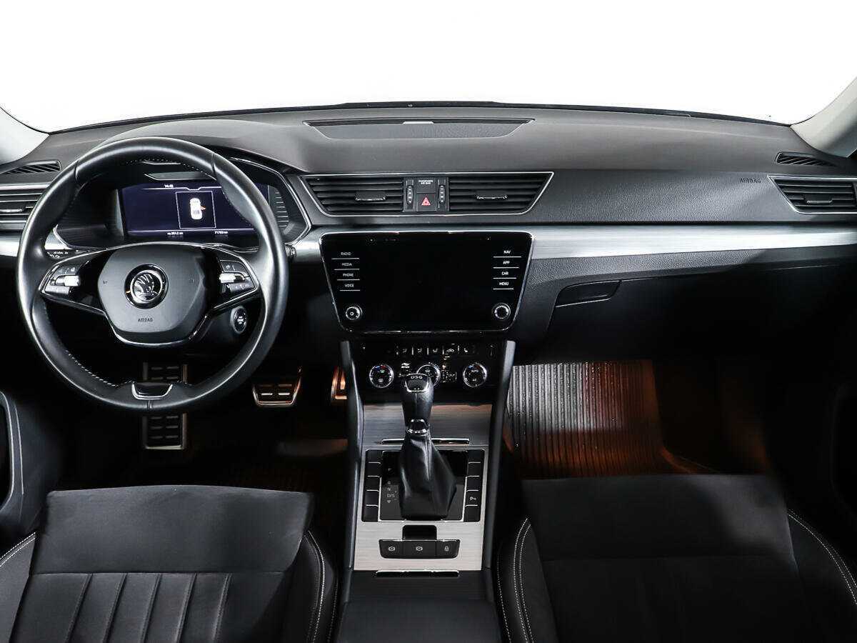 Skoda Superb, 2021 Фото №11
