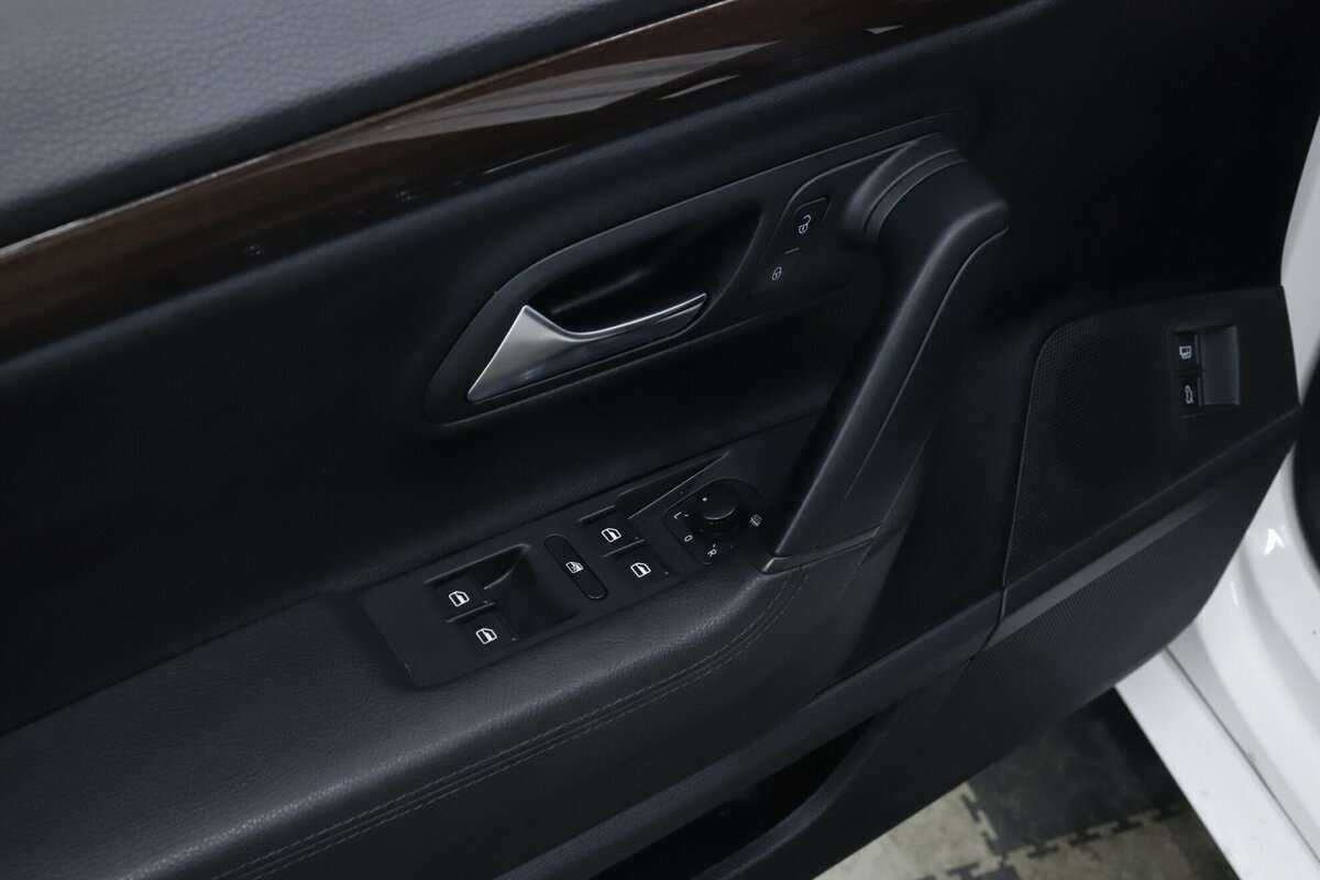 Volkswagen Passat CC, 2012 Фото №10