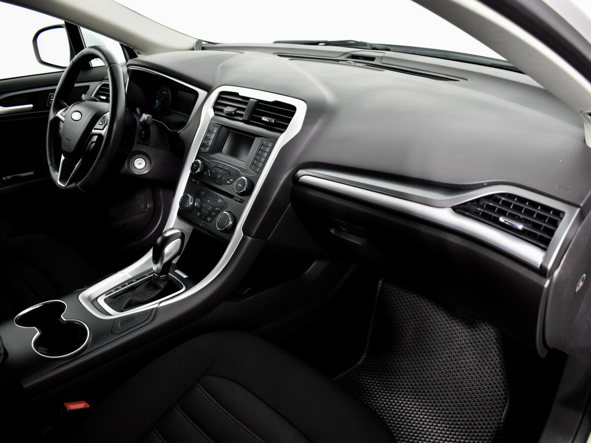 Ford Mondeo V, 2017 Фото №13