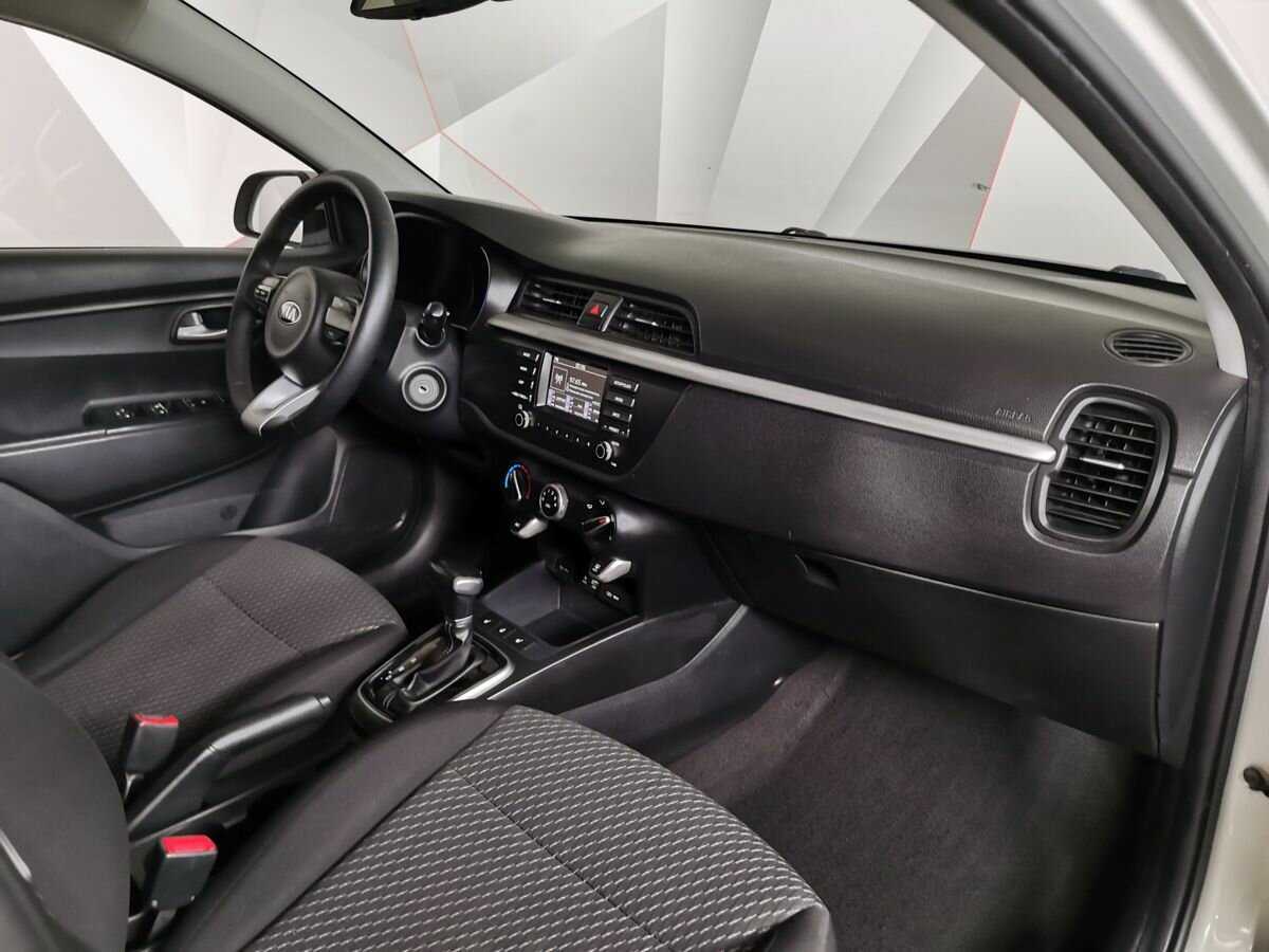 Kia Rio, 2018 Фото №9