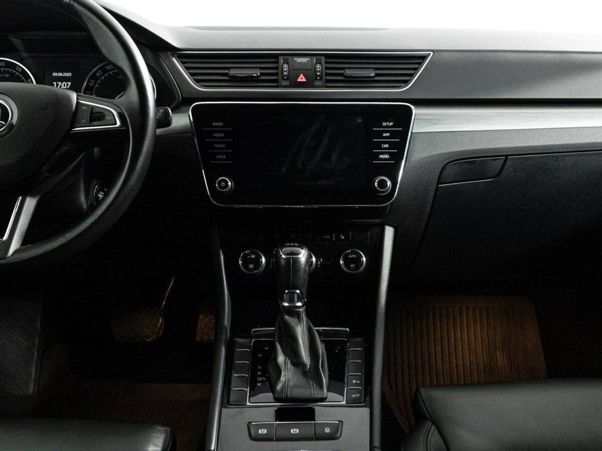 Skoda Superb, 2018 Фото №14