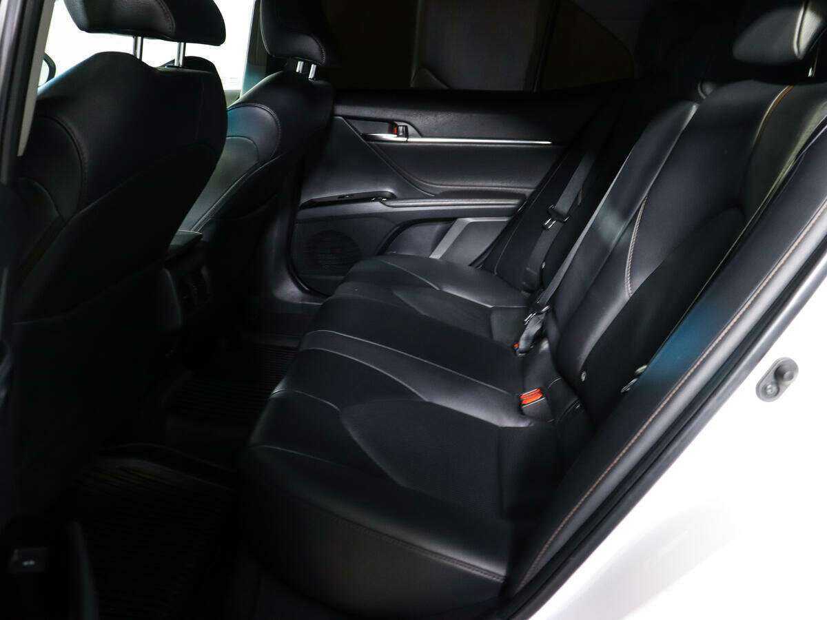 Toyota Camry, 2019 Фото №8