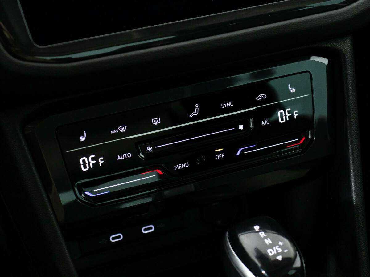Volkswagen Tiguan, 2022 Фото №15