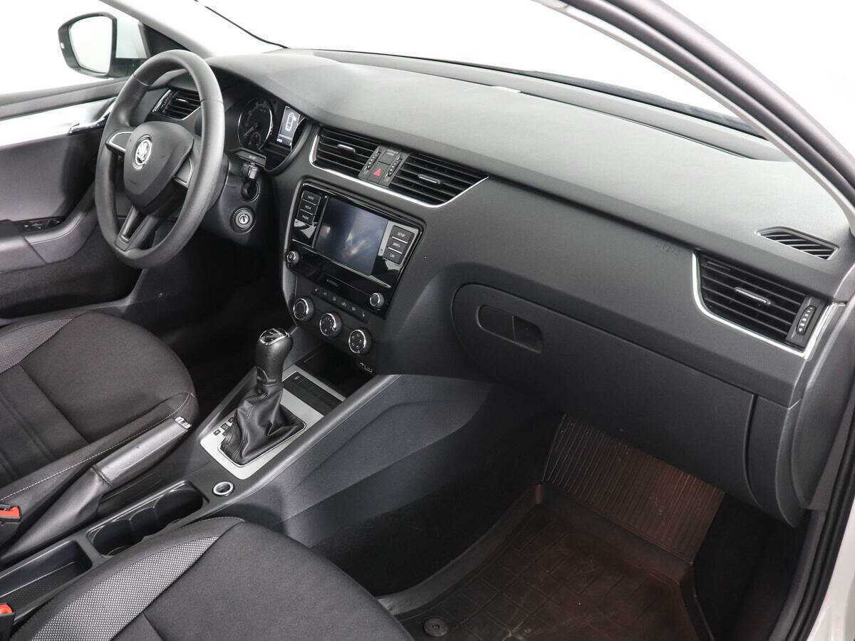 Skoda Octavia, 2018 Фото №10
