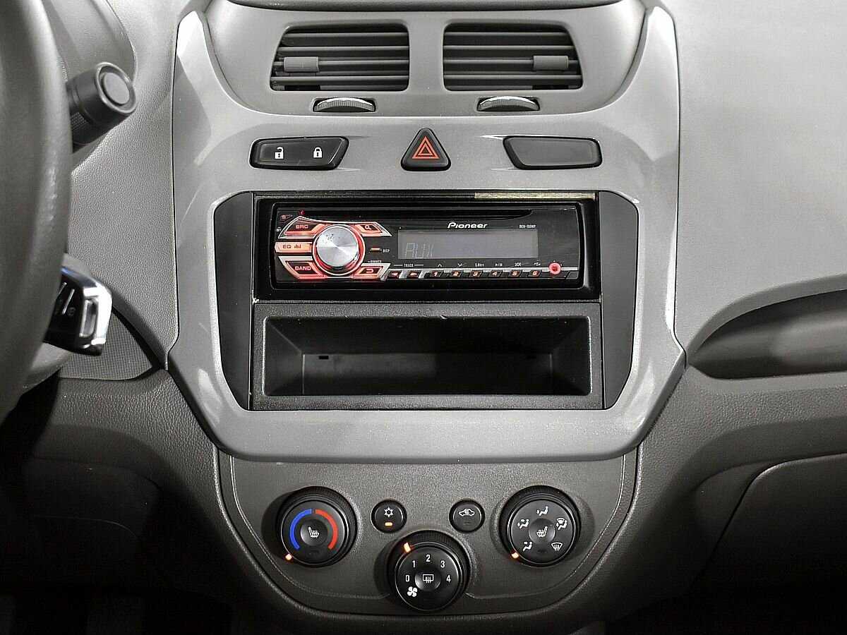 Chevrolet Cobalt, 2013 Фото №11