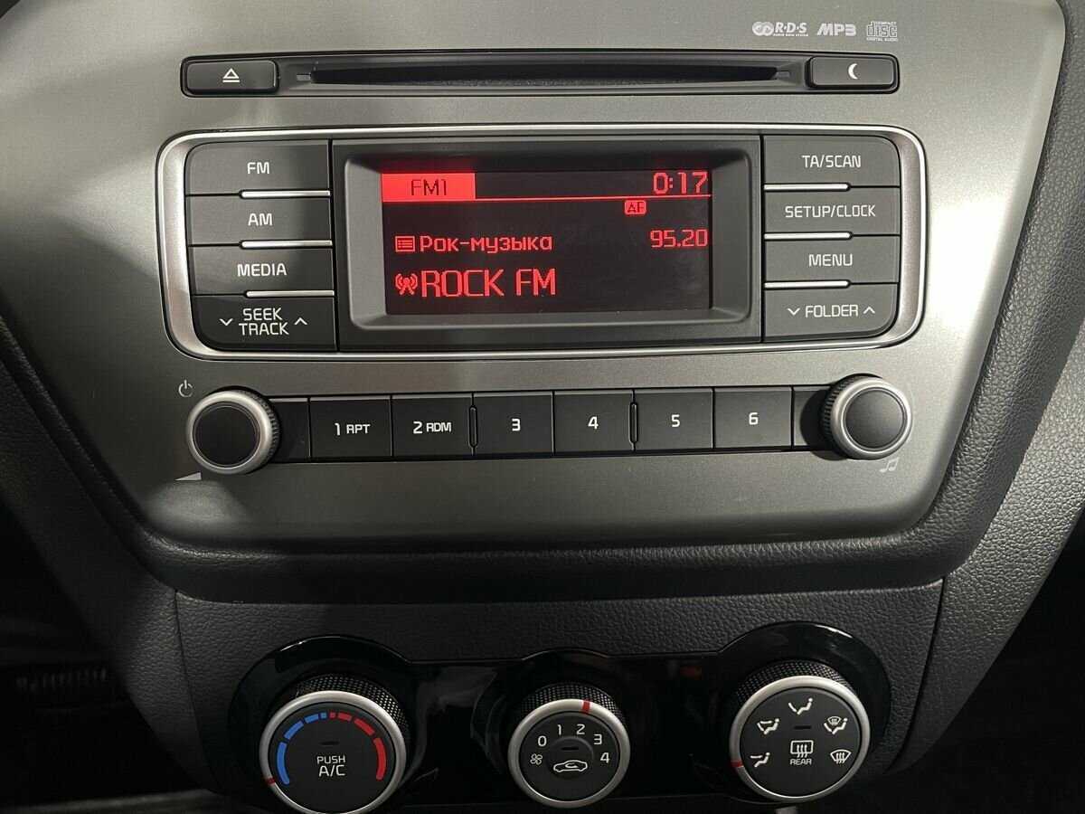 Kia Rio, 2017 Фото №12