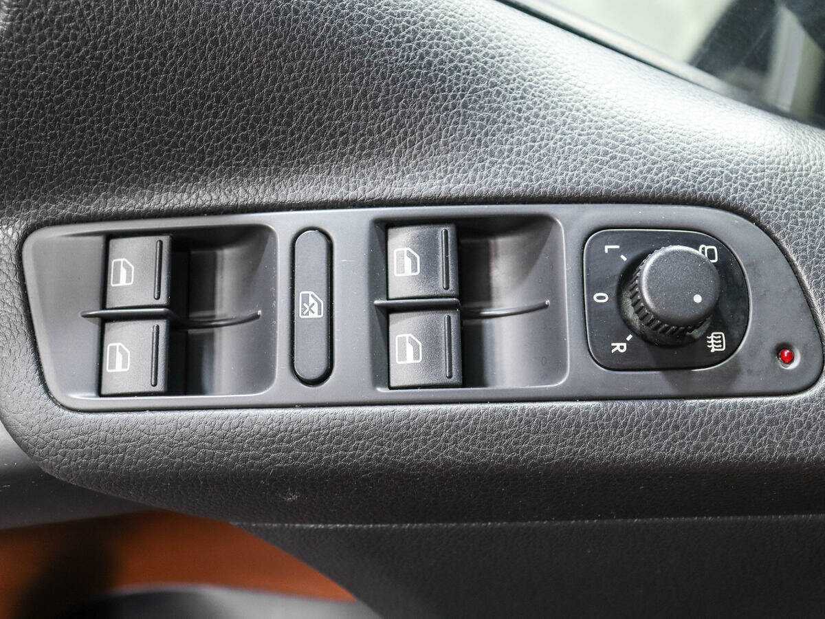 Volkswagen Tiguan, 2013 Фото №13