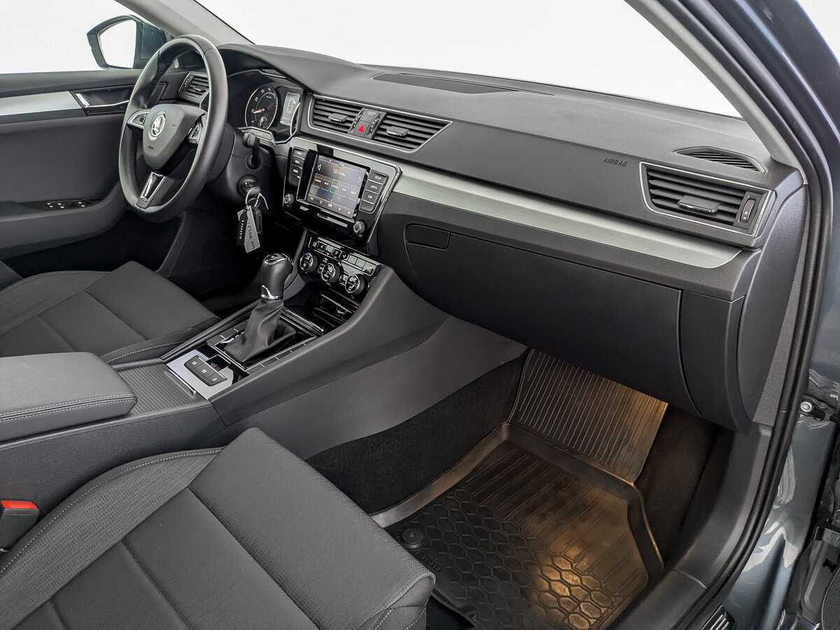 Skoda Superb, 2019 Фото №9