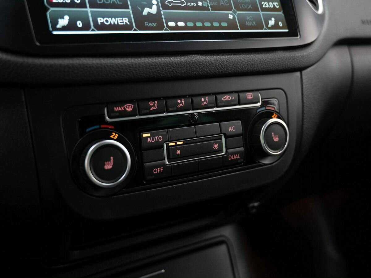 Volkswagen Tiguan, 2012 Фото №19