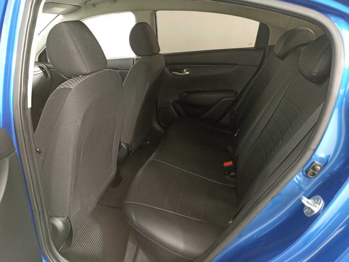 Kia Rio, 2017 Фото №12