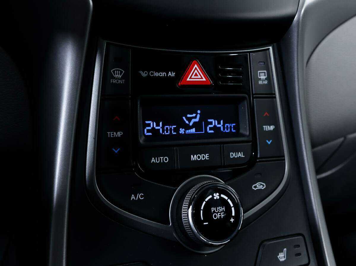 Hyundai Elantra, 2014 Фото №14