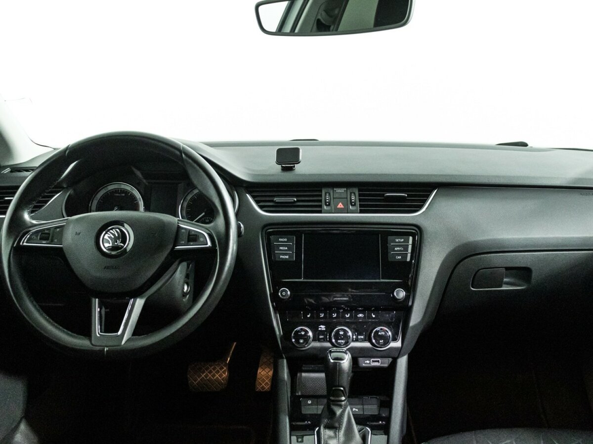 Skoda Octavia III (A7) Рестайлинг, 2019 Фото №13