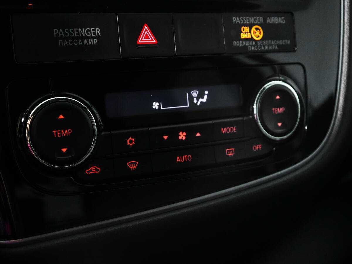 Mitsubishi Outlander, 2016 Фото №16