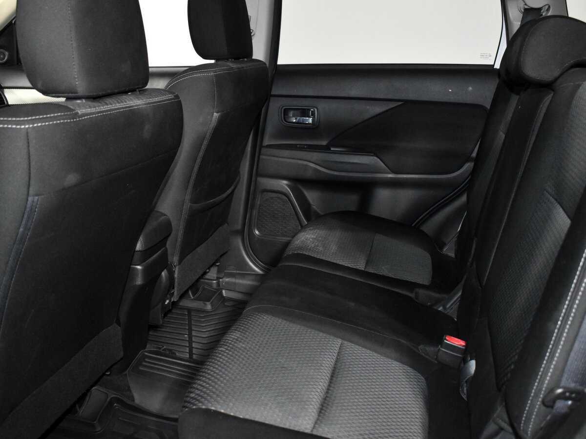Mitsubishi Outlander, 2018 Фото №11