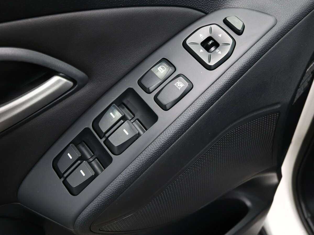 Hyundai ix35, 2012 Фото №8