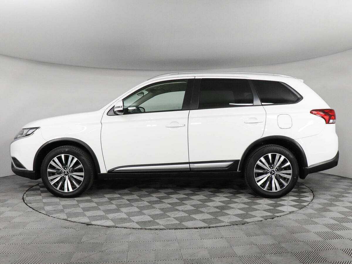 Mitsubishi Outlander, 2021 Фото №8