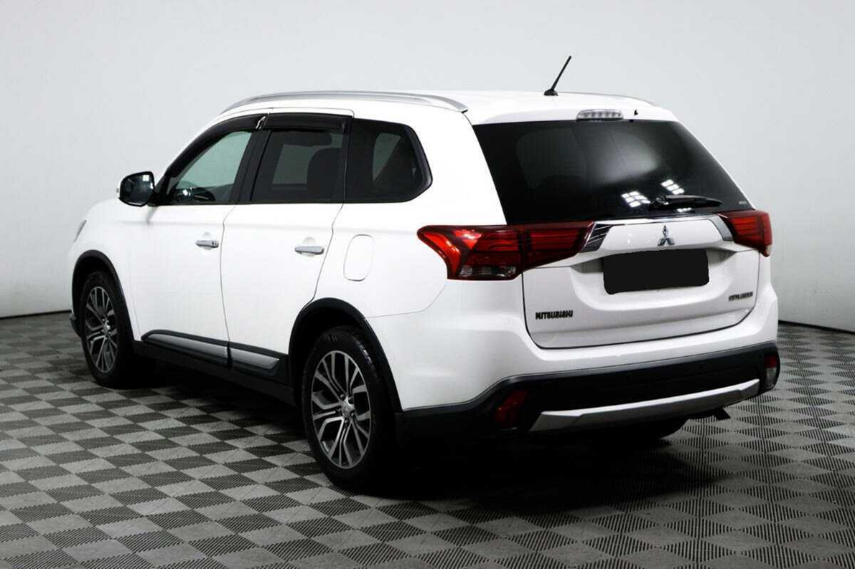 Mitsubishi Outlander, 2016 Фото №7