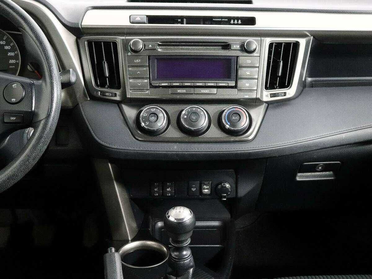 Toyota RAV4, 2015 Фото №11