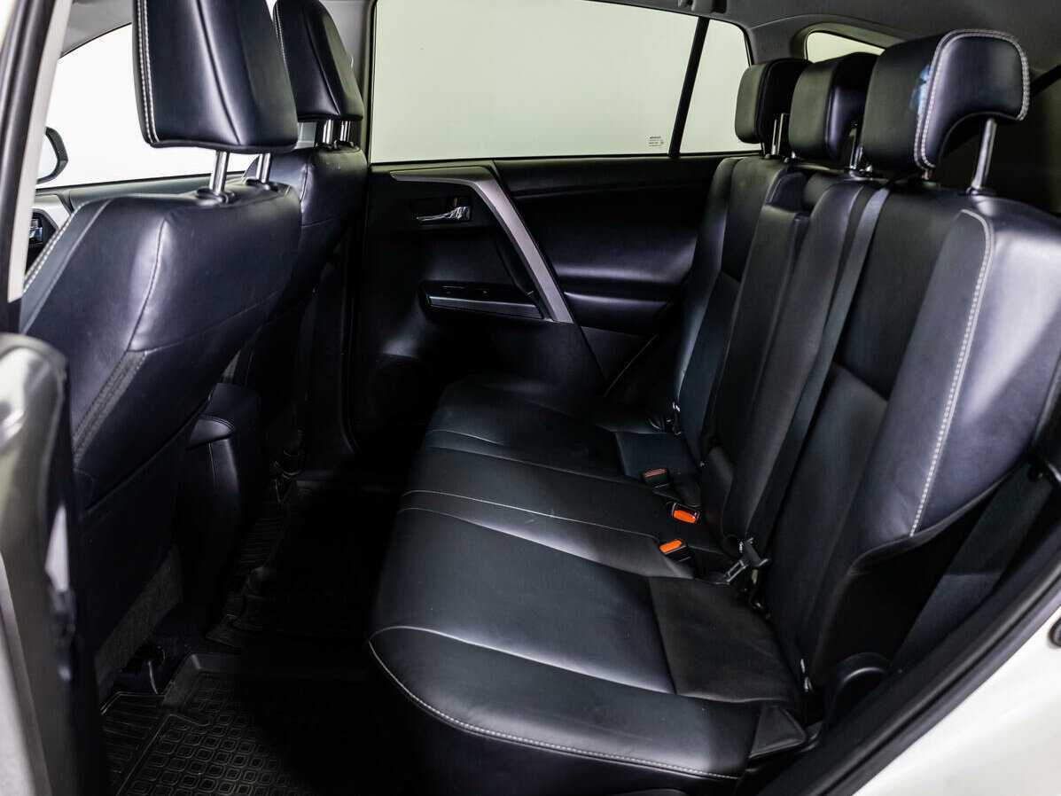 Toyota RAV4, 2018 Фото №8