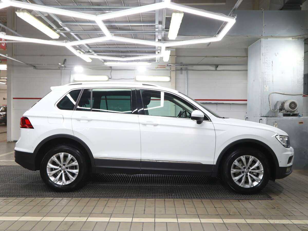 Volkswagen Tiguan, 2018 Фото №12