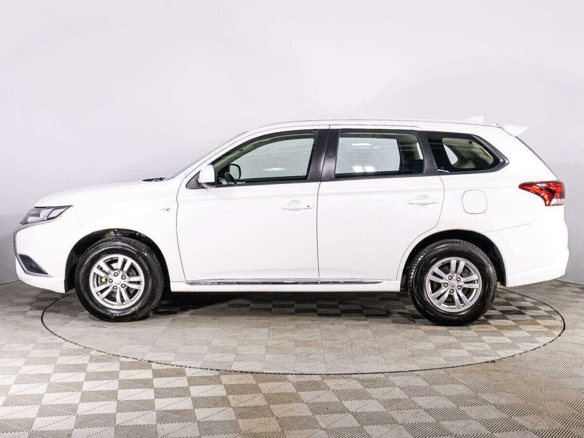 Mitsubishi Outlander, 2022 Фото №8