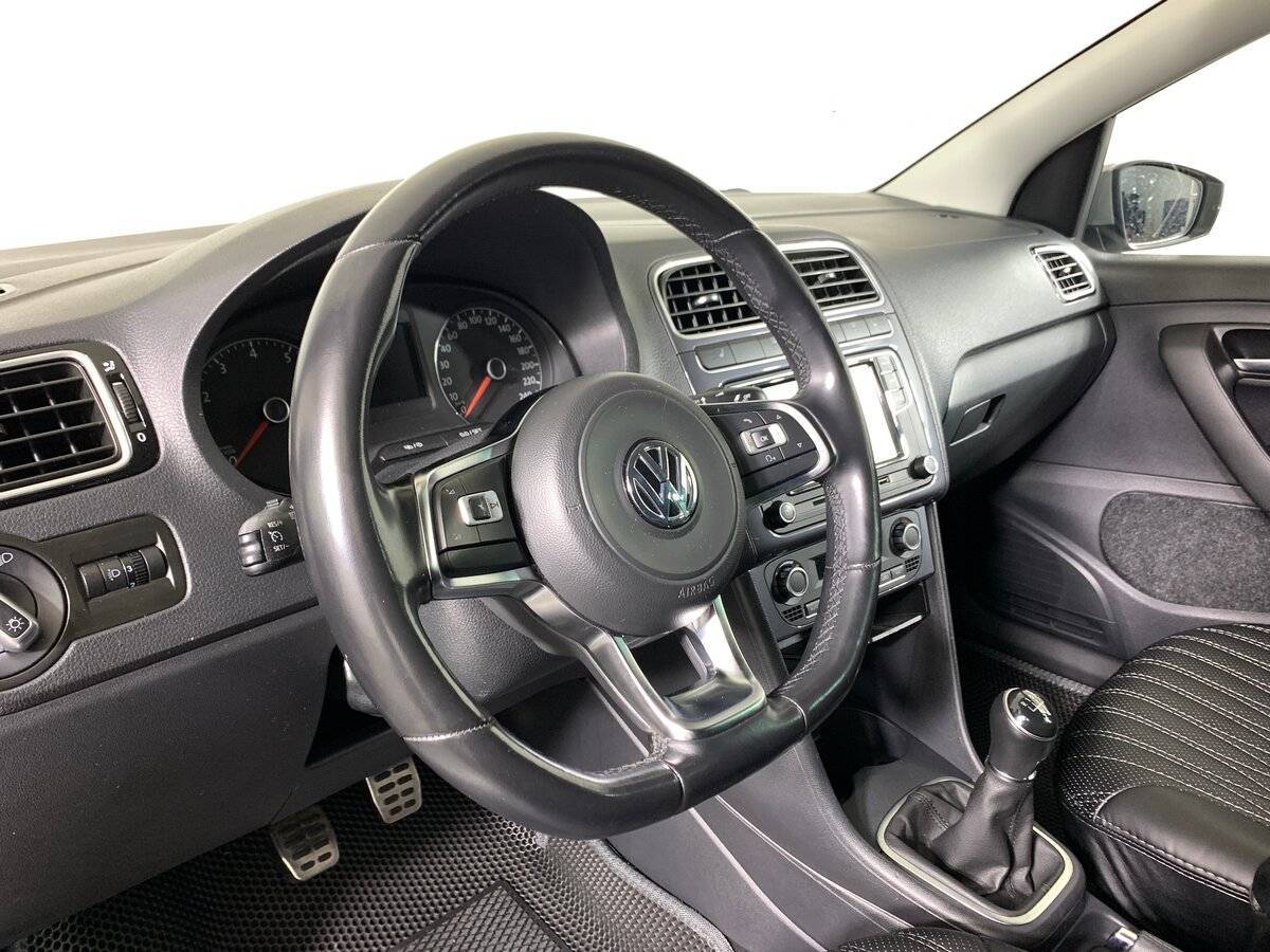 Volkswagen Polo, 2019 Фото №11