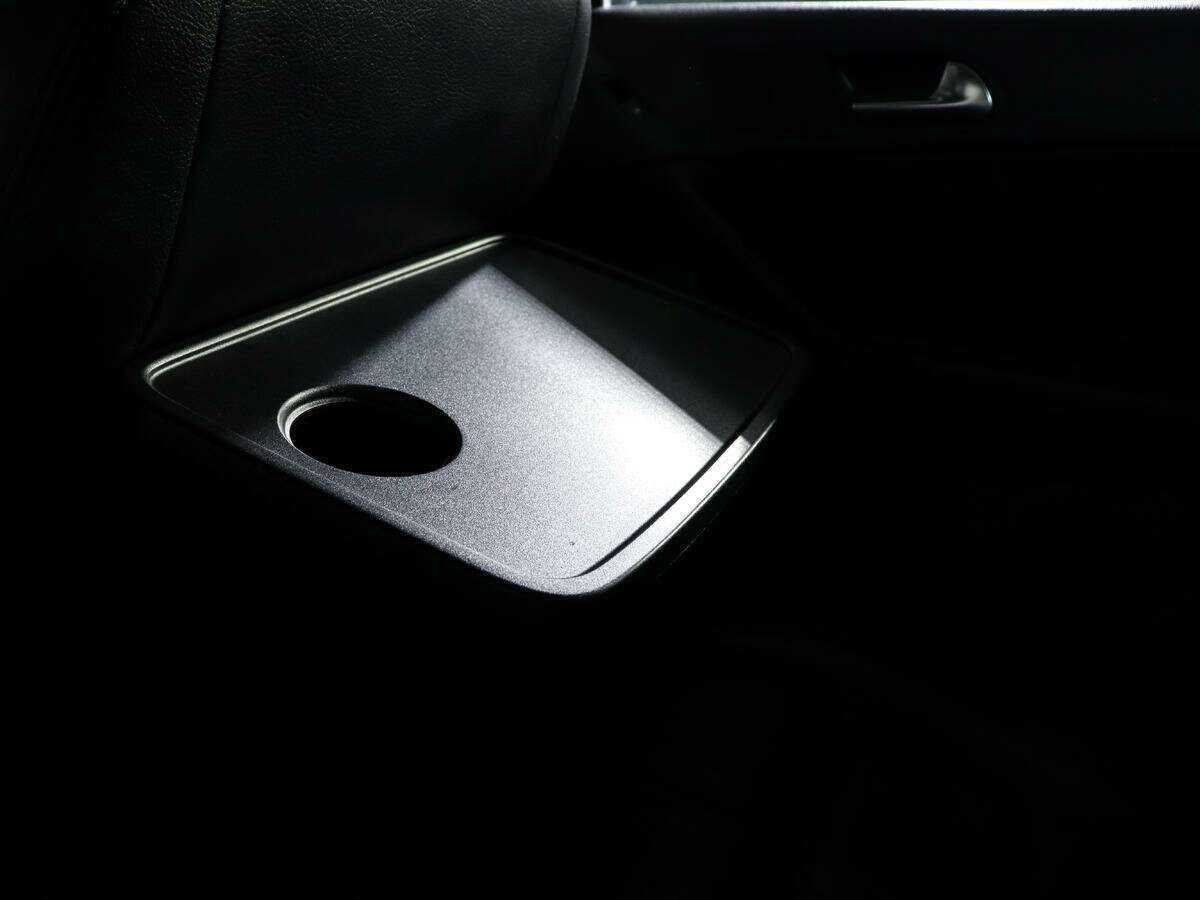 Volkswagen Tiguan, 2012 Фото №13