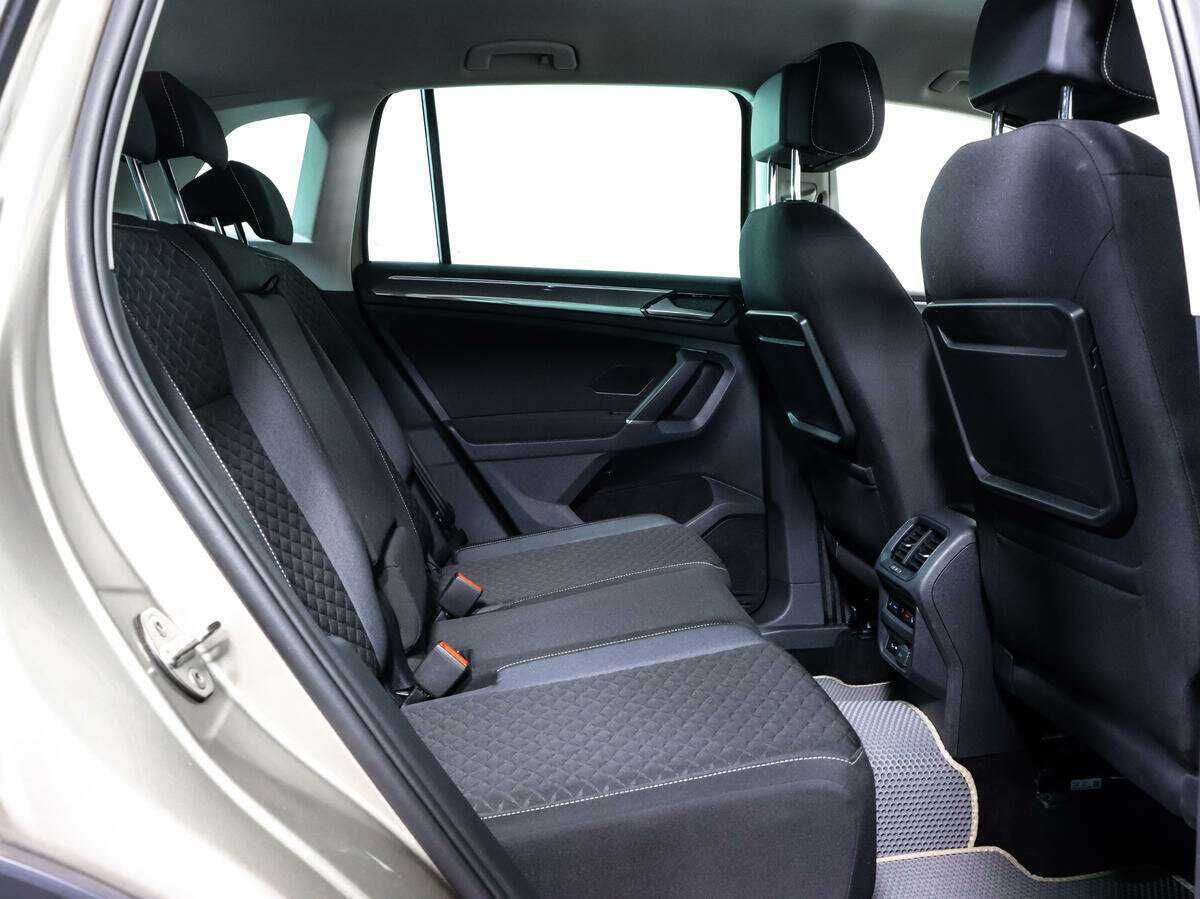 Volkswagen Tiguan, 2018 Фото №17