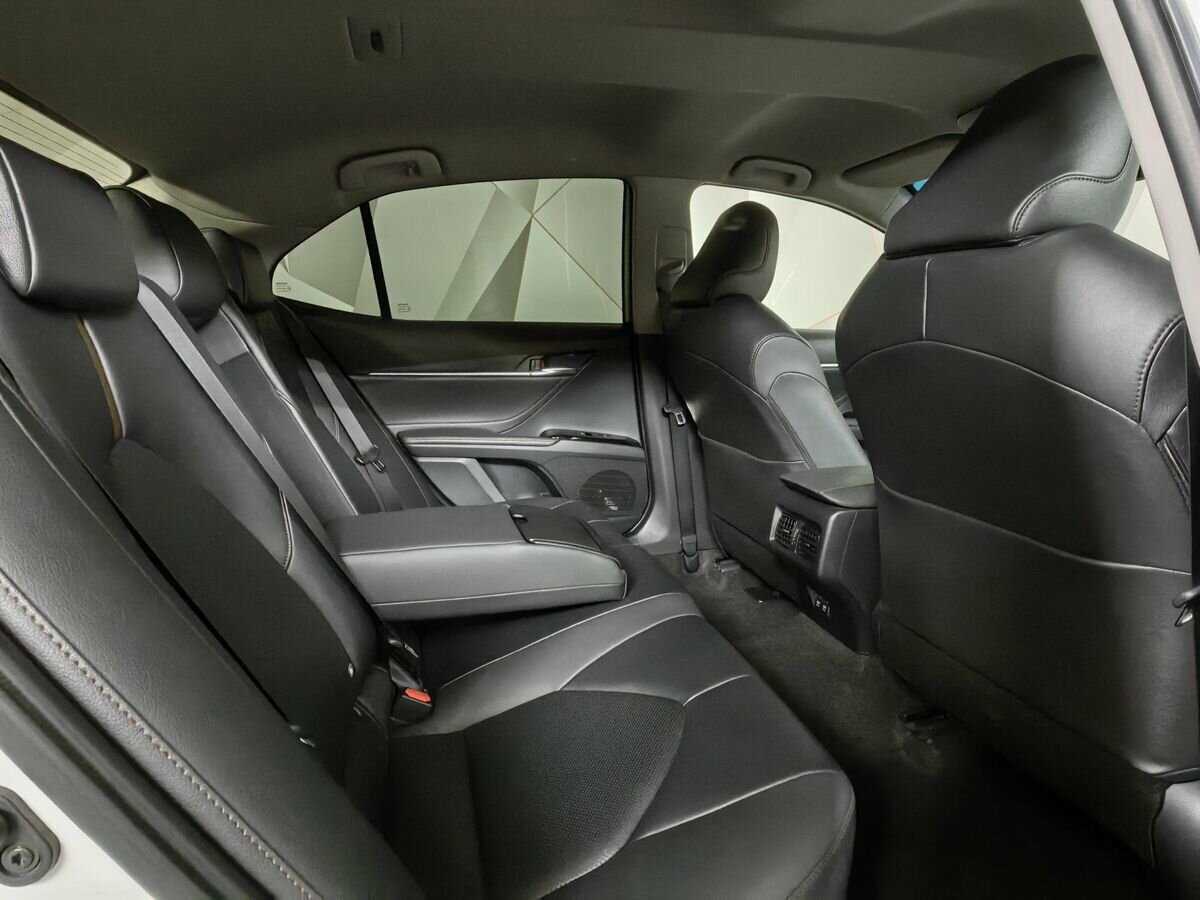 Toyota Camry, 2020 Фото №12