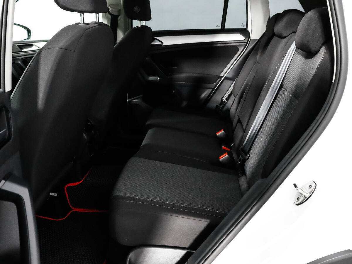Volkswagen Tiguan, 2021 Фото №8