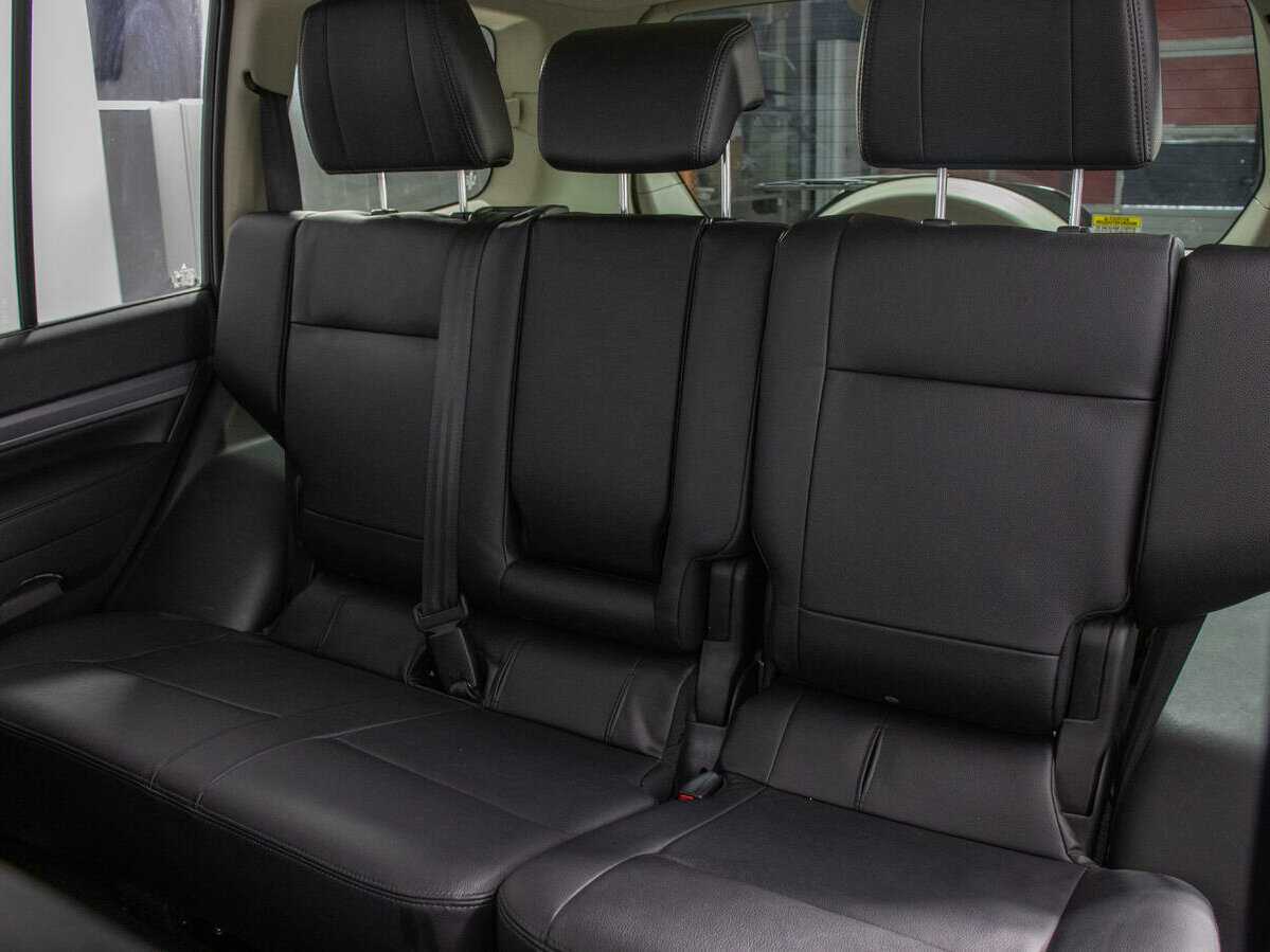 Mitsubishi Pajero, 2017 Фото №14