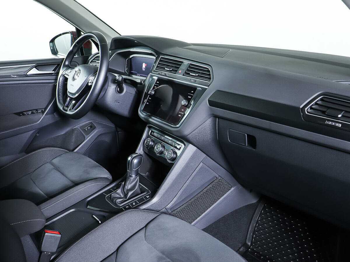 Volkswagen Tiguan L, 2019 Фото №8