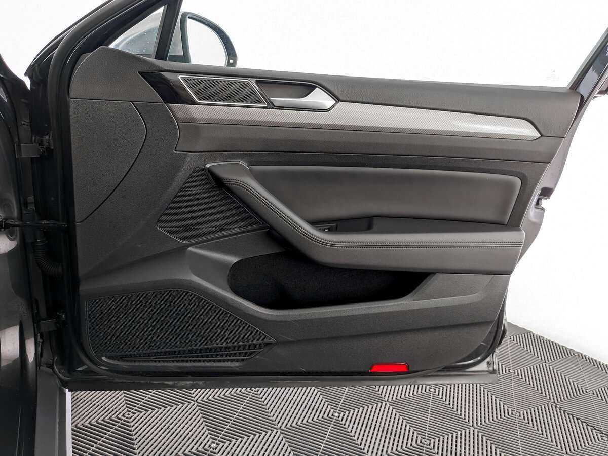 Volkswagen Passat Alltrack, 2018 Фото №26