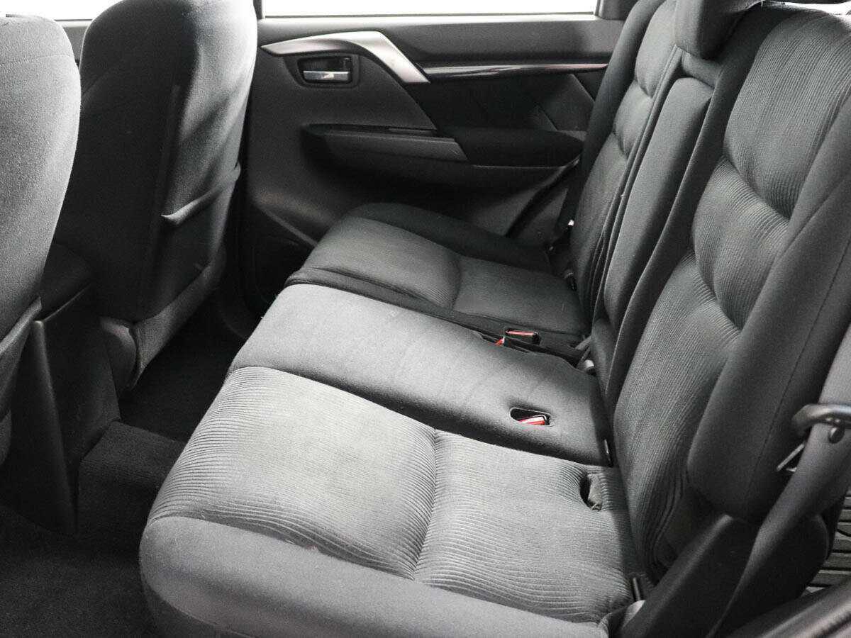 Mitsubishi Pajero Sport, 2018 Фото №9