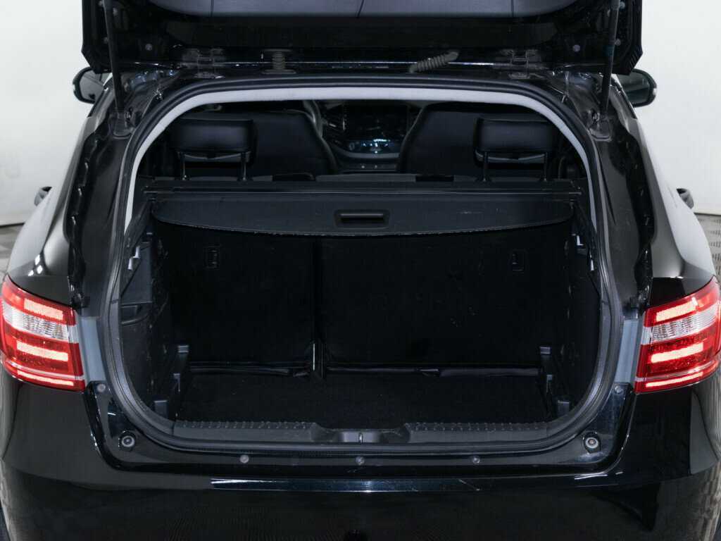 Lada (ВАЗ) Vesta SW, 2021 Фото №7