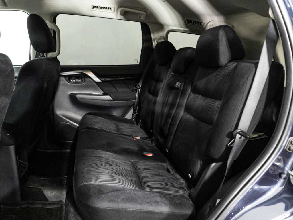 Mitsubishi Pajero Sport, 2018 Фото №10