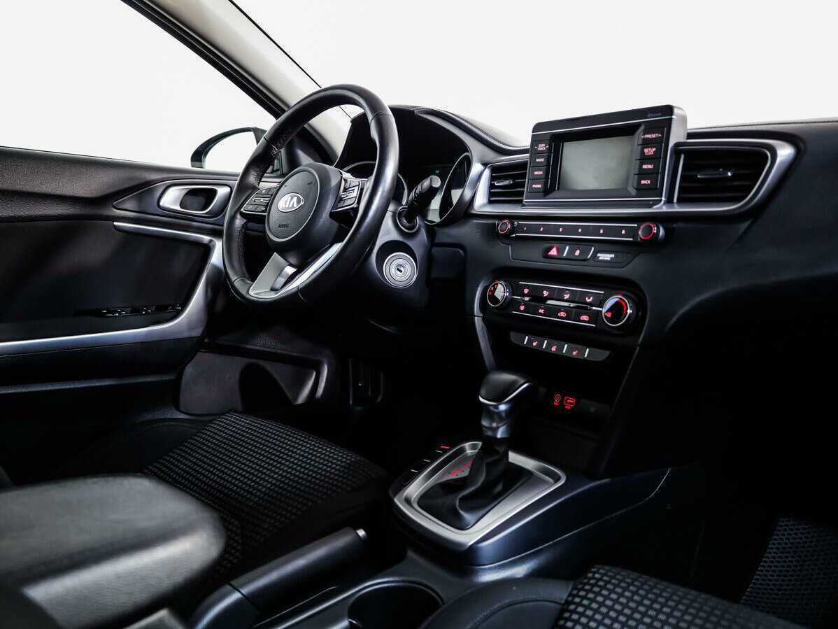 Kia Ceed, 2018 Фото №8