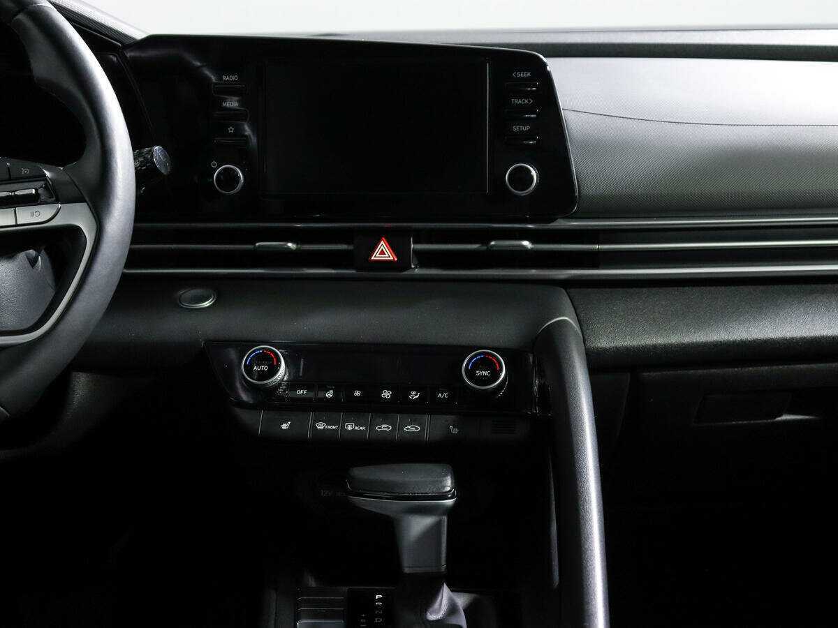 Hyundai Elantra, 2022 Фото №13