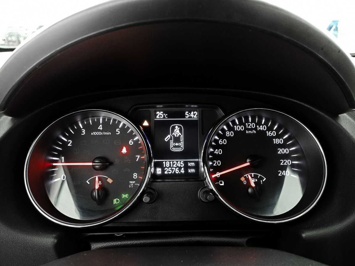 Nissan Qashqai, 2013 Фото №11