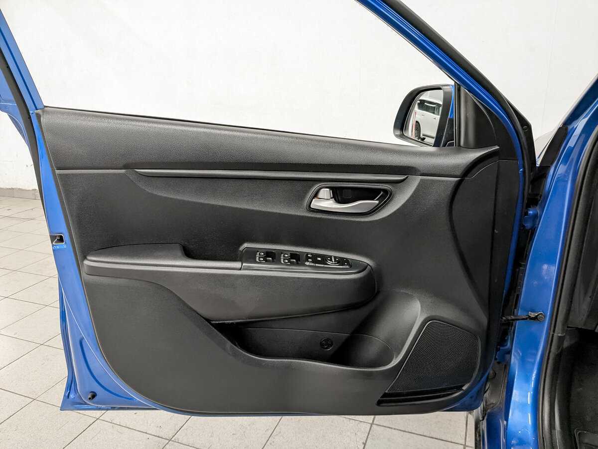 Kia Rio X-Line, 2020 Фото №17