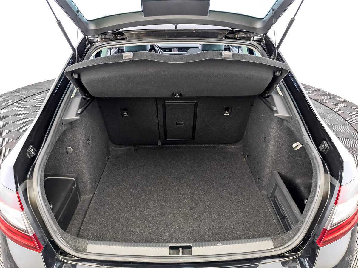 Skoda Octavia, 2019 Фото №10
