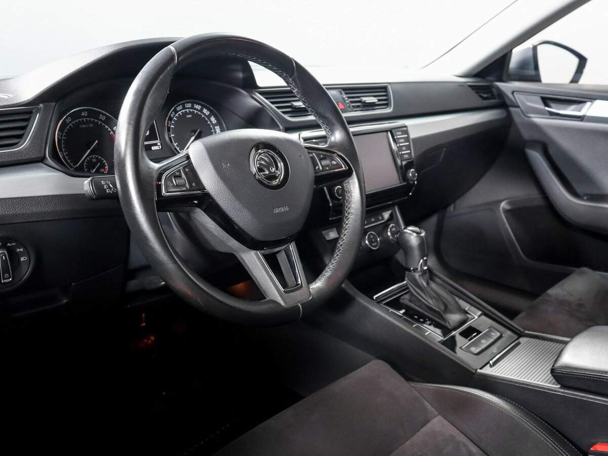 Skoda Superb, 2017 Фото №11