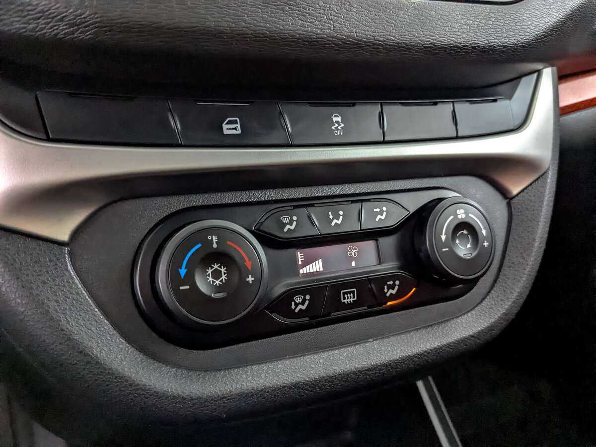 Lada (ВАЗ) Vesta SW Cross, 2021 Фото №15